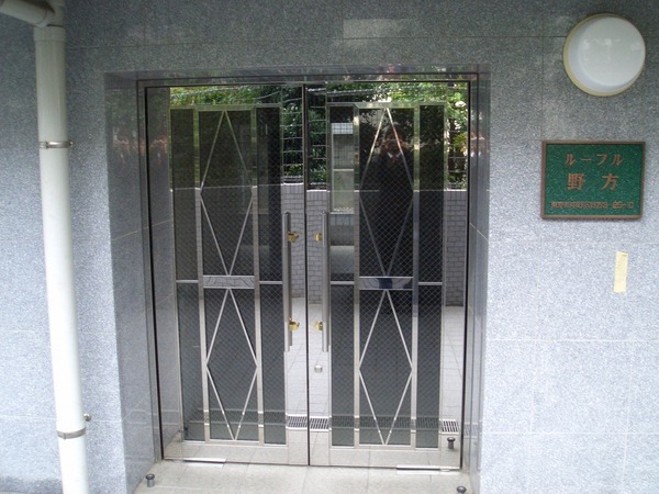 ルーブル野方302号室 エントランス