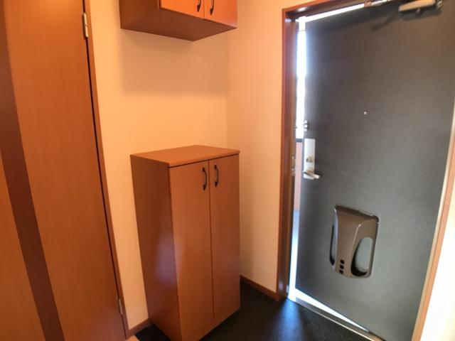 ヴィアーレ・ガーナ 玄関