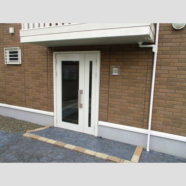 リビングタウンほたる野　E101号室 エントランス