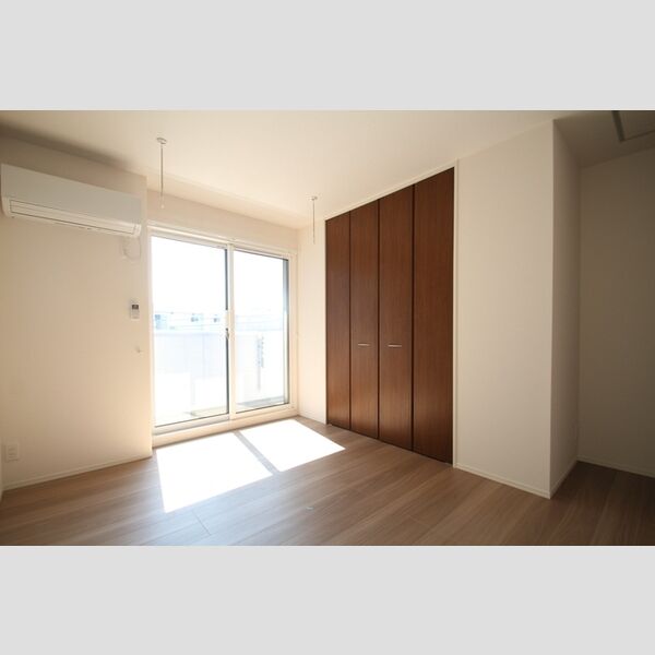 アヴァンス千住緑町102号室 洋室