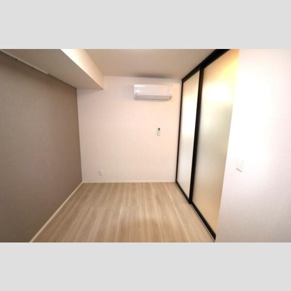 セレスティア江戸川Ⅱ203号室 玄関側洋室