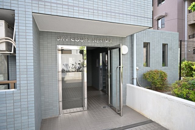 スカイコート練馬2階 エントランス