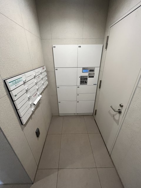ビィ・フォルマ田園調布4階 宅配BOX