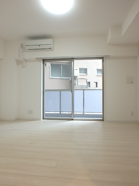 ガーラ・プレシャス神宮外苑2階 ゆったりした洋室です