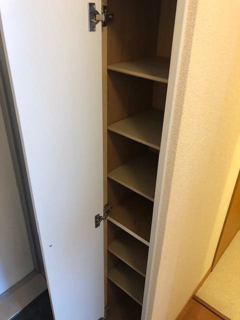 レオパレスみどり 靴箱