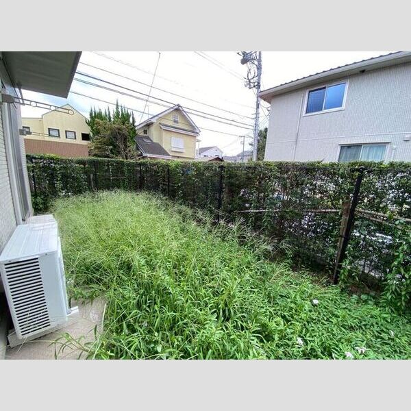 コモレビ大蔵　E102号室 B102号室　専用庭