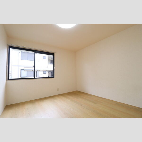 愛花夢　2号館102号室 洋室7.5帖