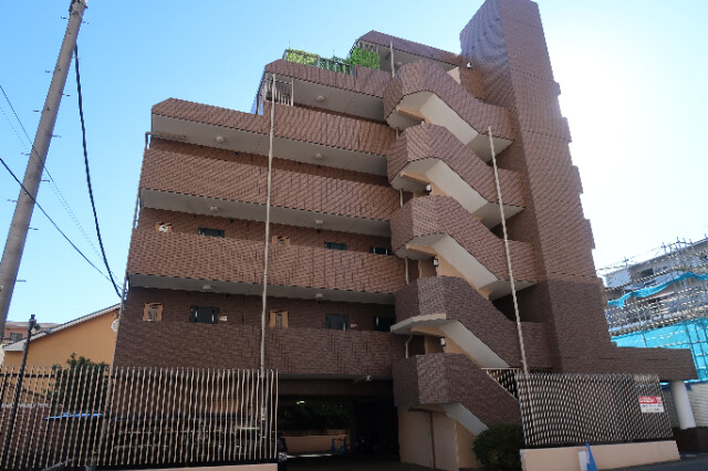 プルーシオス朝霞台2階 外観