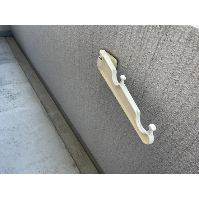 ルビナス・ウエストパレス0402号室 洗濯竿置き場