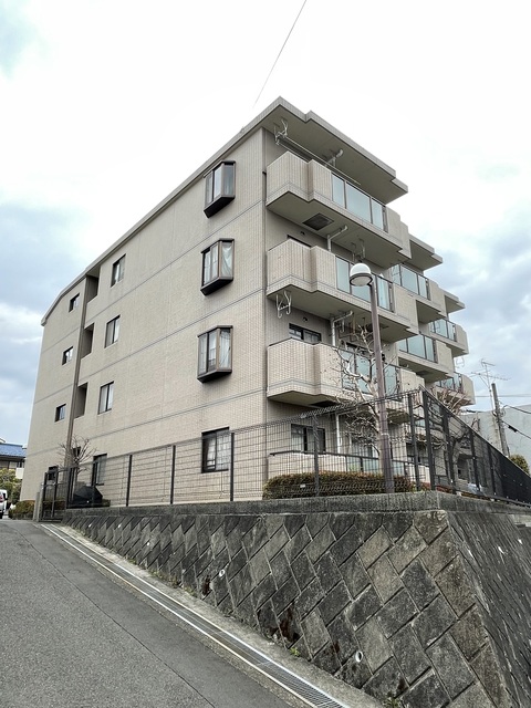 カルス紅葉 外観