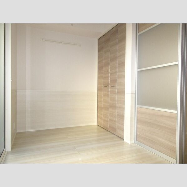 コルツァ蓮根102号室 洋室