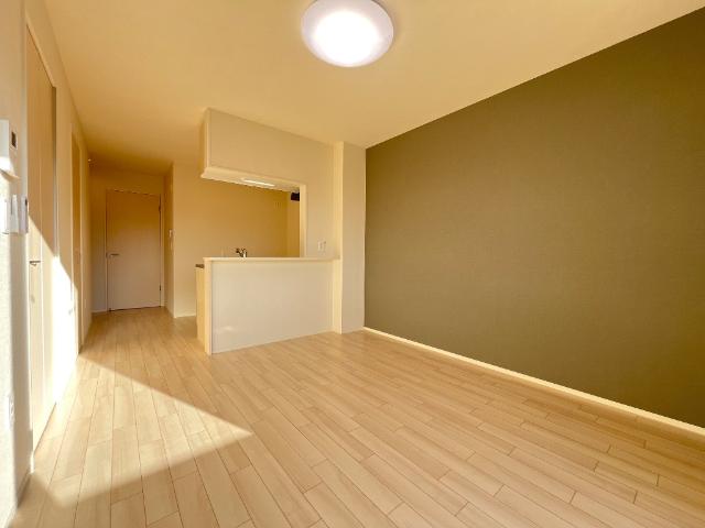 ＫＡＫＩＮＯＫＩ　ＴＥＲＲＡＣＥ105号室 リビング