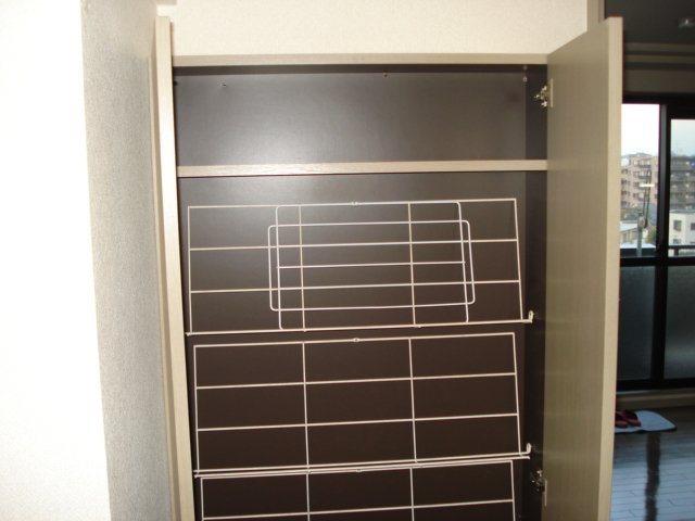 アメニティプレイス00205号室 下駄箱