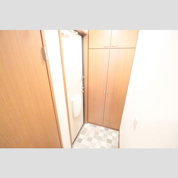 リビングタウン三橋西　B 玄関