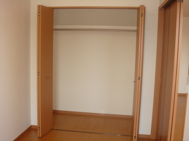 エスペランサ 洋室　クローゼット