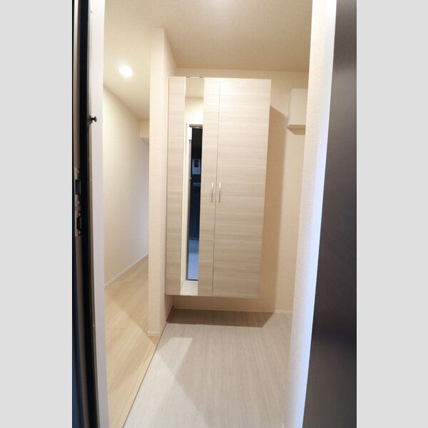 シェーンブルーメ横浜205号室 玄関