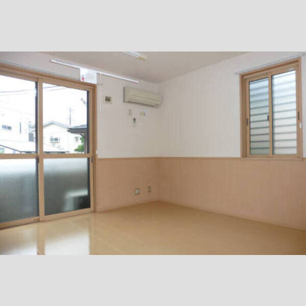 サンベルテ菅沼　Ⅰ105号室 室内物干しもついた洋間