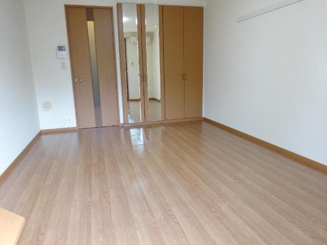 シェルル江北 洋室９．７帖