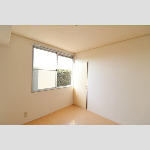 ネオコーポラス円城寺103号室 洋室