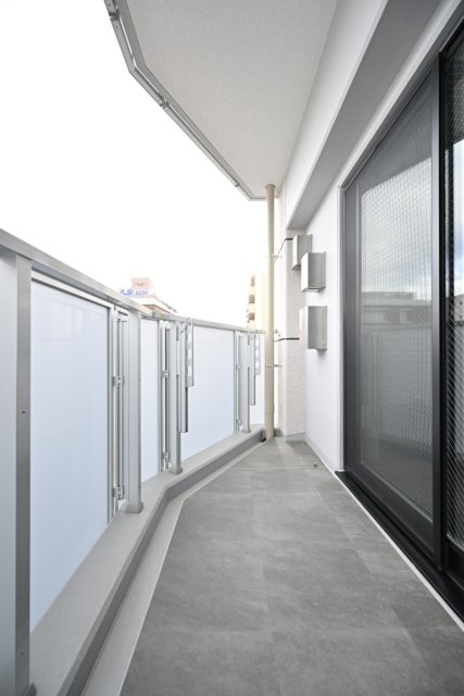 シェフルール鶴見　ＳＴＡＴＩＯＮ　ＯＮＥ バルコニー