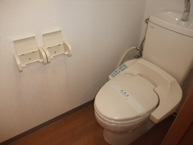 フローラリア303号室 トイレ