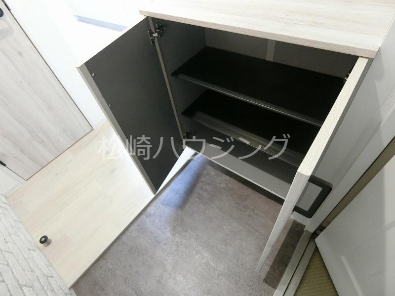 第２三富ビル 玄関