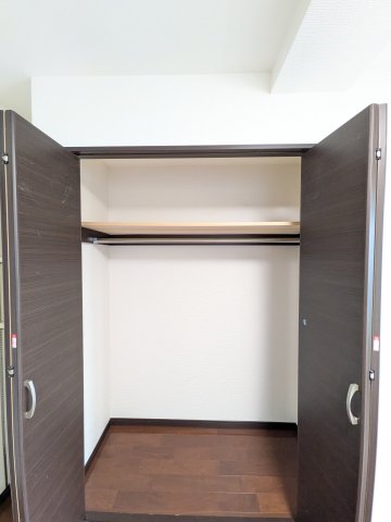 ブランノワール301号室 収納