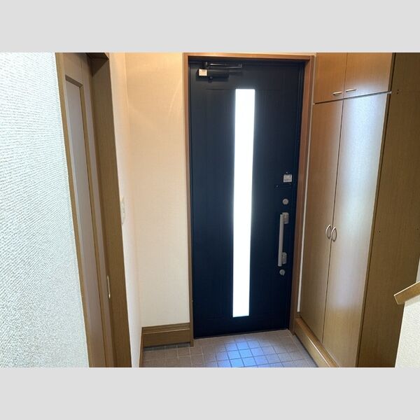 メゾンプルミエール 玄関