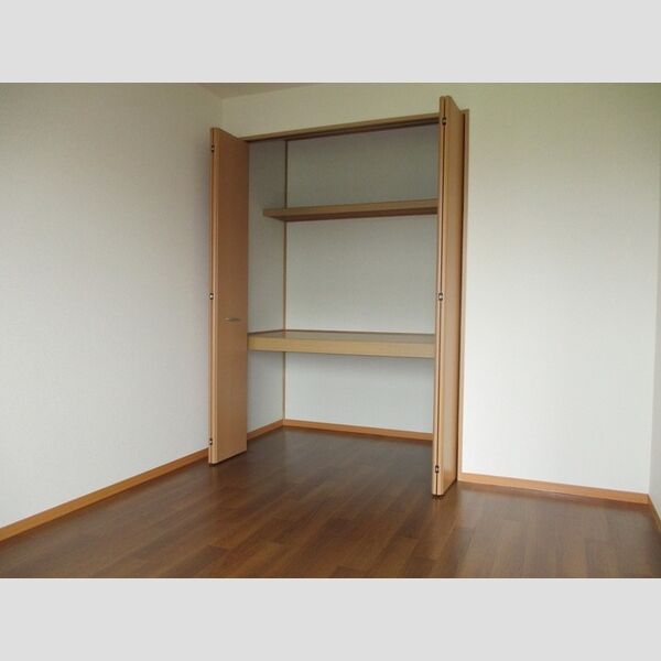 ブルンネンパーク　B201号室 洋室