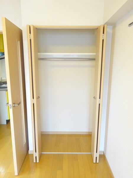 ジュエル上野毛204号室 収納