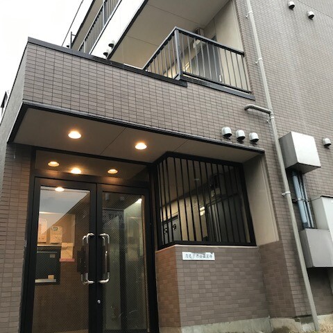 カルナ市谷薬王寺1階 エントランス