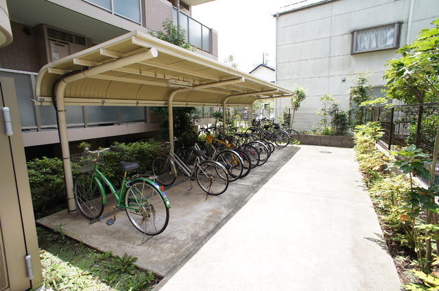 Ａｄａｇｉｏ0201号室 共用設備2（駐輪場）