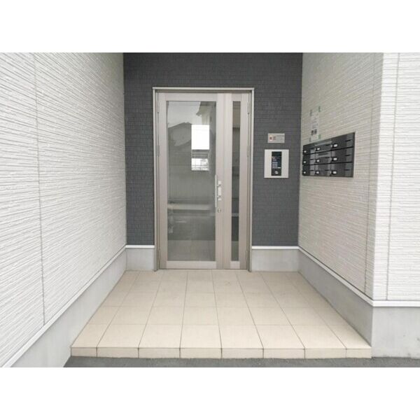 ステーションハウス美園 エントランス