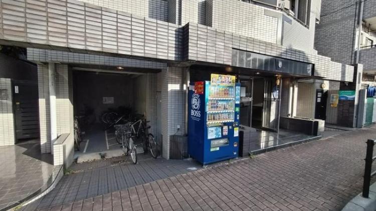 サンマリノ(A-024)3階 エントランス