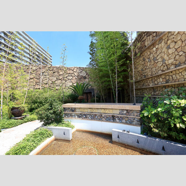 ロイヤルパークス西新井1025号室 アプローチ