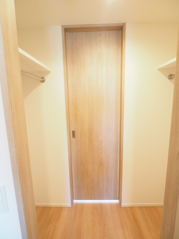 ドゥーエ王子神谷 収納