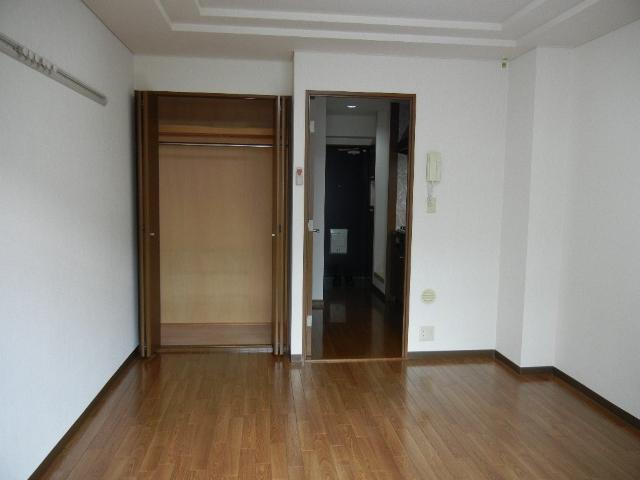 コンフォール・シティ102号室 洋室（イメージ）