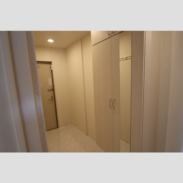 ファミユC 玄関