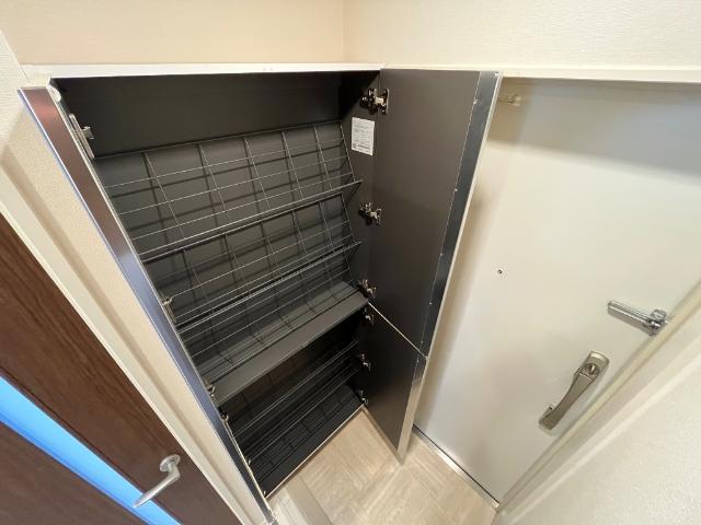 大野ビルディング 下駄箱