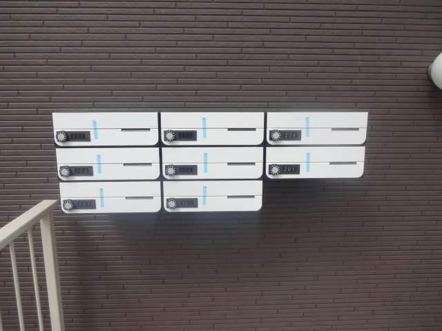 クレール上大岡弐番館1階 集合ポスト