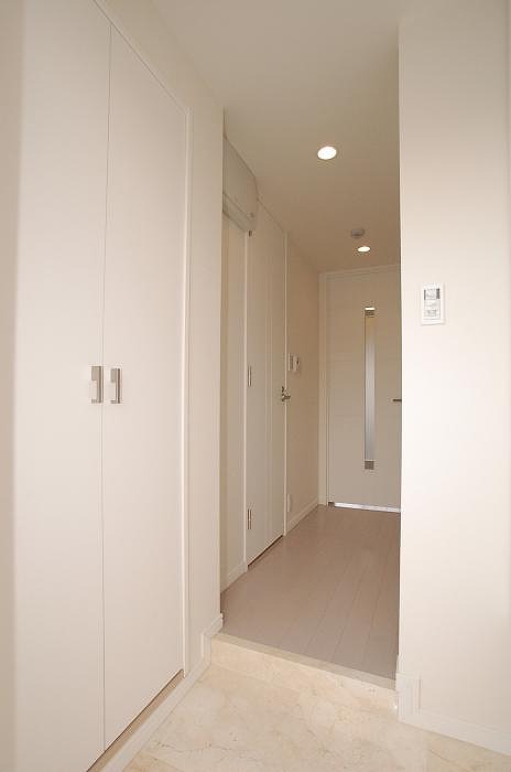 ステージファースト光が丘アジールコート5階 玄関