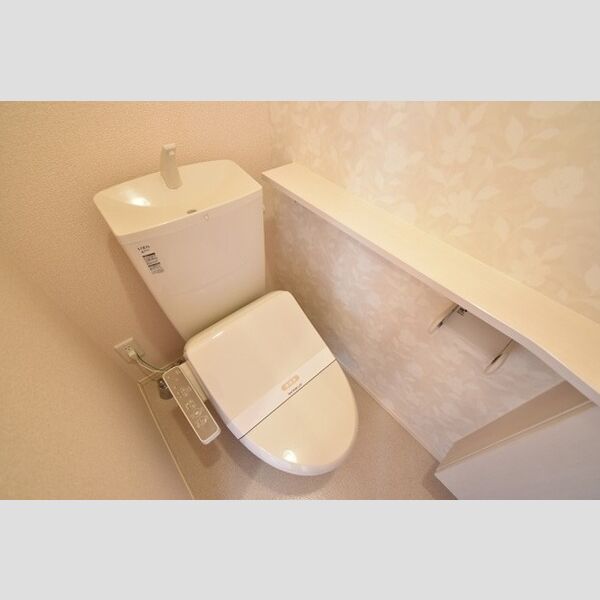 リバーハイム102号室 温水洗浄暖房便座