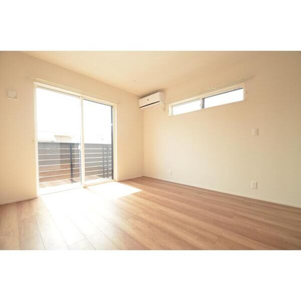 岩蓮華1号室 リビング