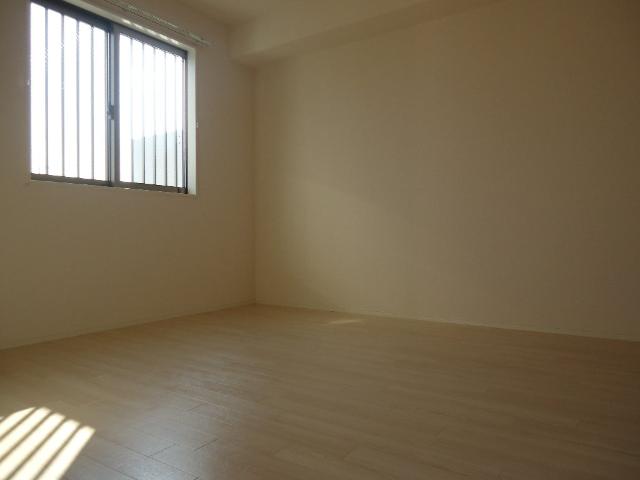 ル・リアン103号室 洋室