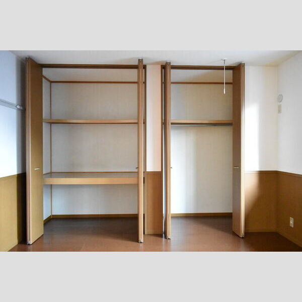 ヴェルデ・パティオ　B クローゼット