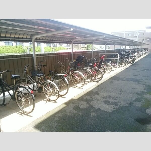 ルーチェ緑が丘　B 駐輪場