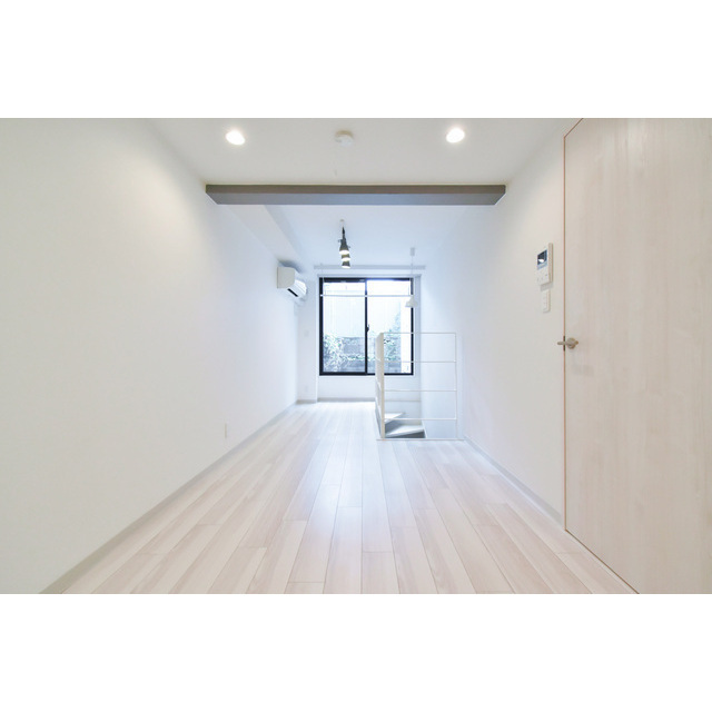 ＬＥＧＡＬＡＮＤ早稲田南 リビング