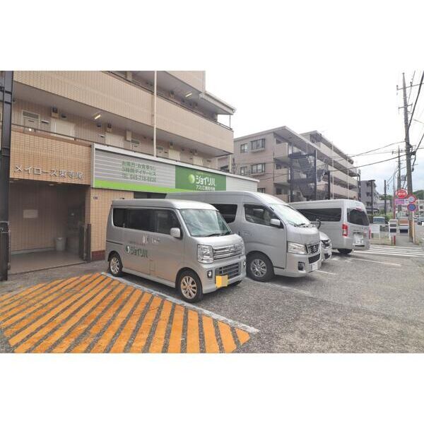 メイローズ東寺尾204号室 駐車場