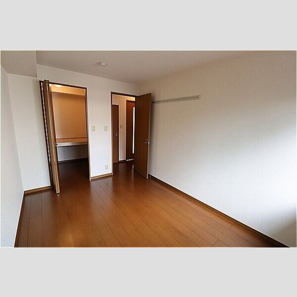 ルヴァン コート　壱番館102号室 洋室