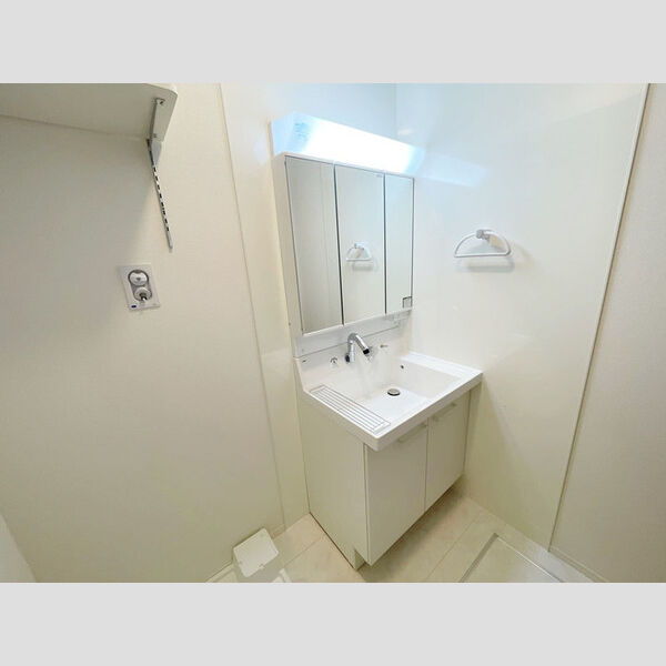 ルリアン綾瀬Ⅱ102号室 洗面室